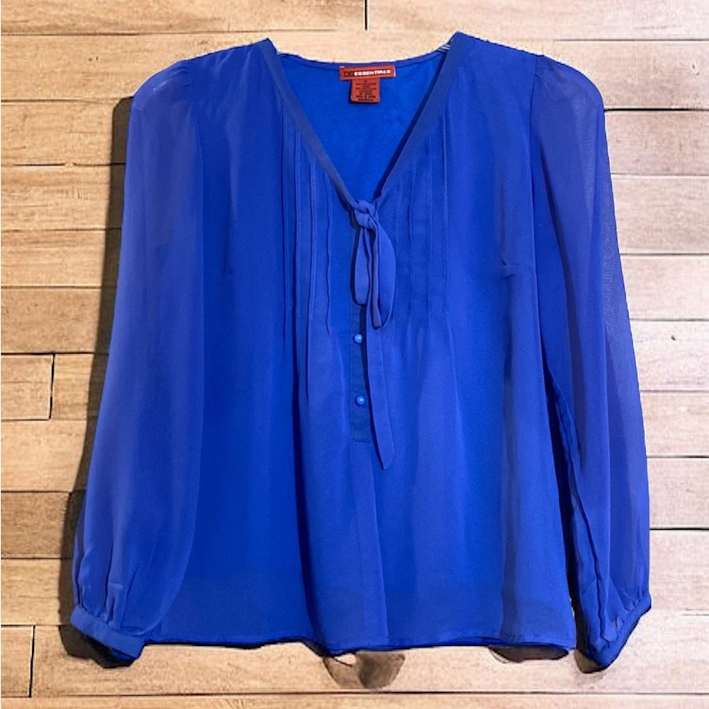 3/$15 DS Essentials Blue Button Blouse